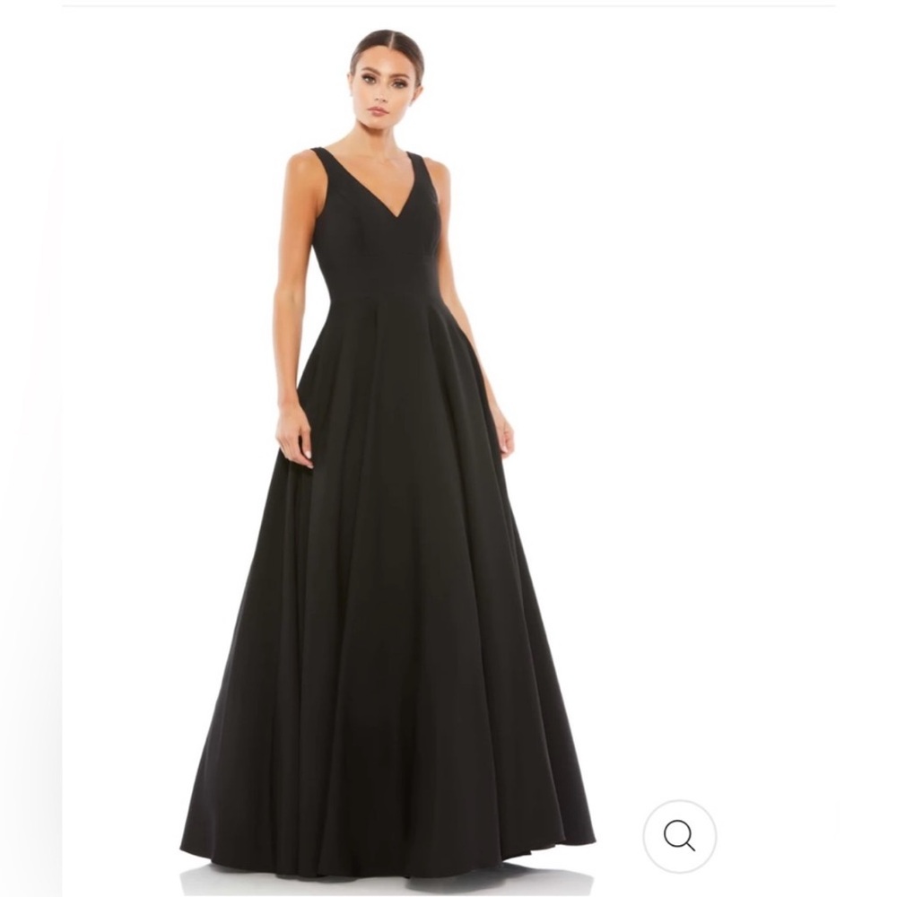 NWT leena For Mac Duggal Black Empire waist ballgown